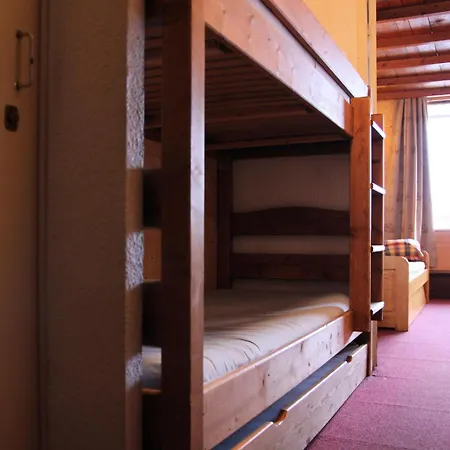 Blanc - Location: Pour 4 Personnes Oriente Sud Ouest Blanc Mae-9050 Apartment *