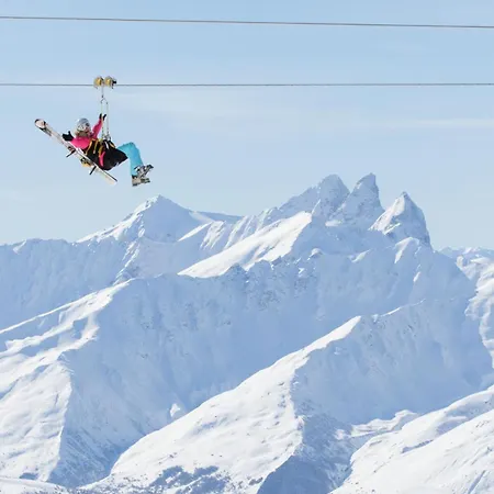 Blanc - Location: Pour 4 Personnes Oriente Sud Ouest Blanc Mae-9050 Apartment Val Thorens