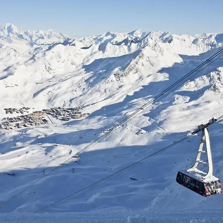 Blanc - Location: Pour 4 Personnes Oriente Sud Ouest Blanc Mae-9050 Val Thorens