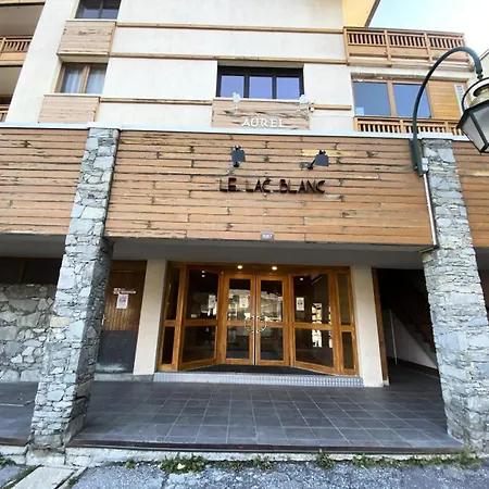 Blanc - Location: Pour 4 Personnes Oriente Sud Ouest Blanc Mae-9050 Apartment *